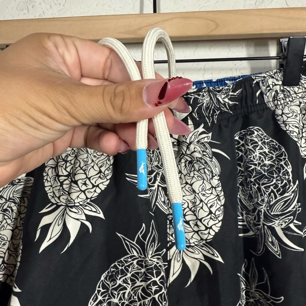 Tommy Bahama Naples Pina Pinata Pineapple Print 6